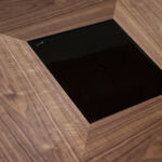 Kép 4/6 - Esly diófa étkezőasztal fekete üveggel - 150 cm